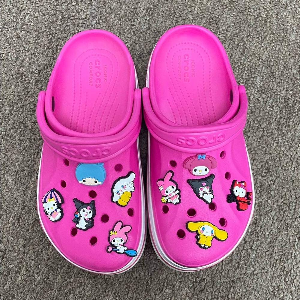 Hot pink Crocs w/10 Hello Kitty charms